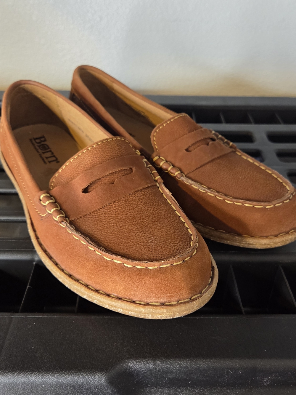 Børn "Nernia" Nubuck Penny Loafers,  Size 9/40.5, Tan